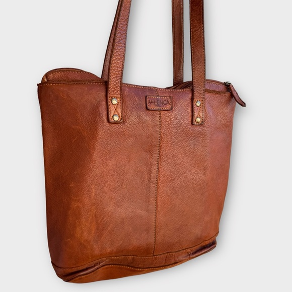 Vilenca Holland Zip Tote - Picture 3 of 11